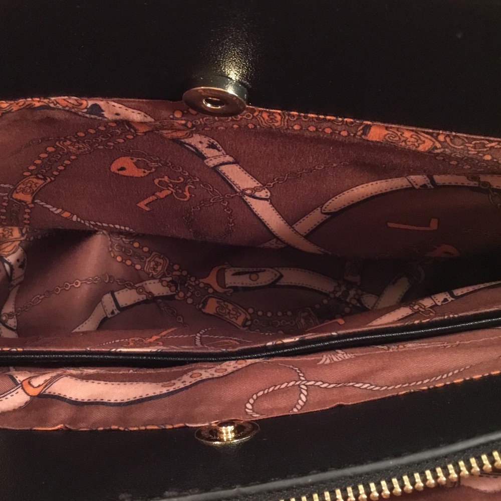 Prm Black Streamlined Handbag - image 8